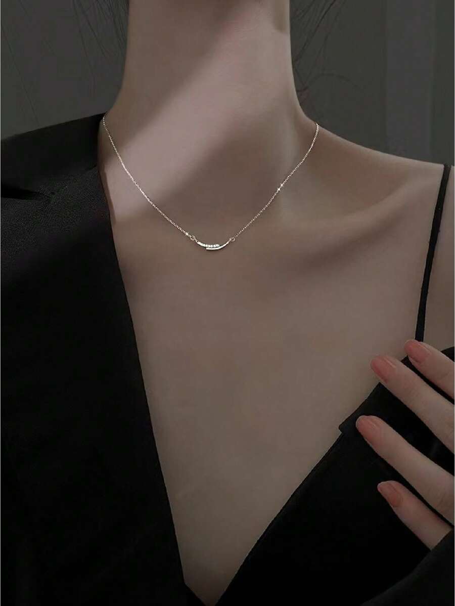 1個 ジルコニア スパークリング フェイスネックレス、ミニマリスト 軽量 贅沢 ファッショナブル 多用途ジュエリー、女性のパーティー、バンケット、デート、フェスティバル、ギフトに適しています