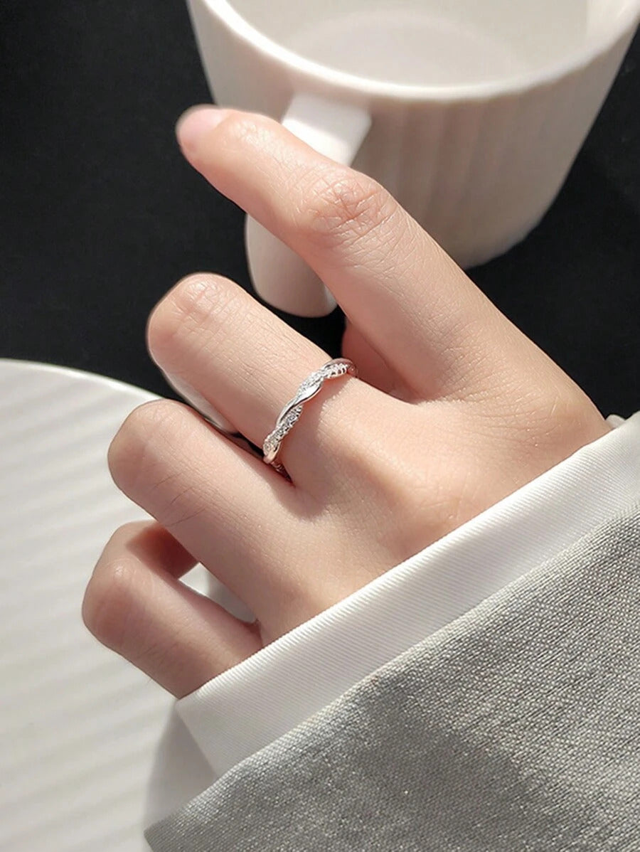 1個 ファッショナブルな単純なフェイクパールとクリスタルインレー オープンリング、女性の日常着や休日の装いに適しています