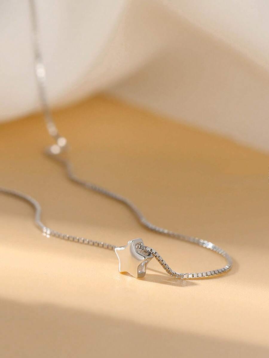 1個 ファッショナブル なペンタグラムペンダントネックレス、日常的に女性が着用するのに適しています