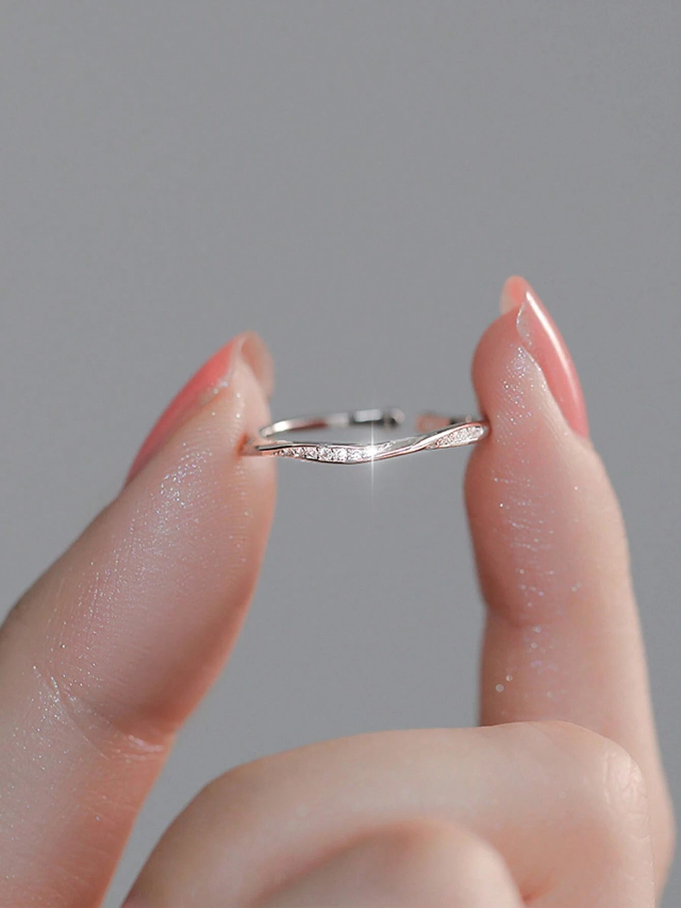 1個 韓国風 シンプルなモビウスリング、女性用 調整可能なインデックス指リング、デザイン性のあるスタッキングインデックス指リング、彼女への贈り物に