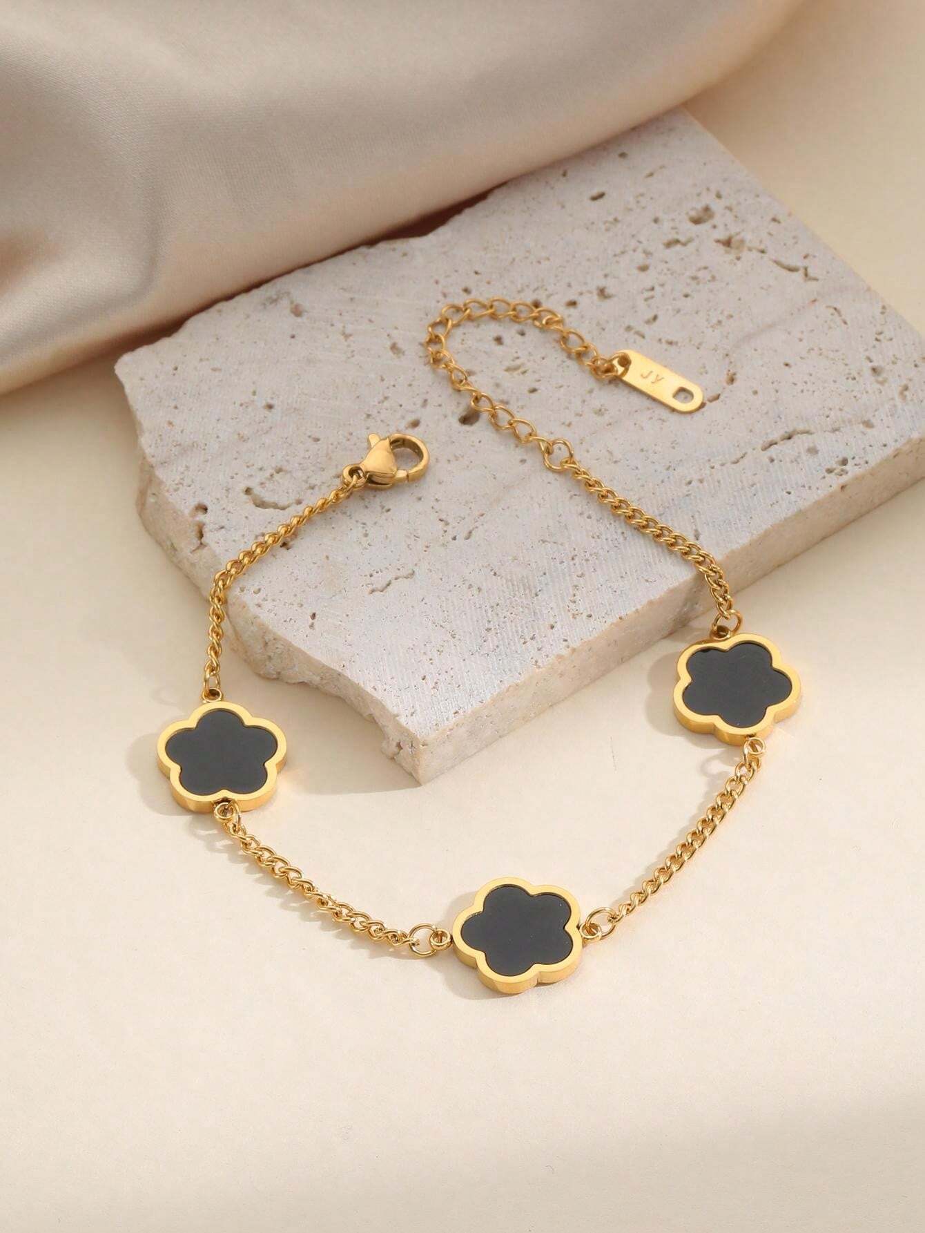 パーソナリティジュエリー ステンレススチールゴールドコーティング 5枚葉の花モチーフ ブレスレット 女性用 多色展開 光沢感あり おしゃれなデザイン フォーマルなシーンや普段でも活躍