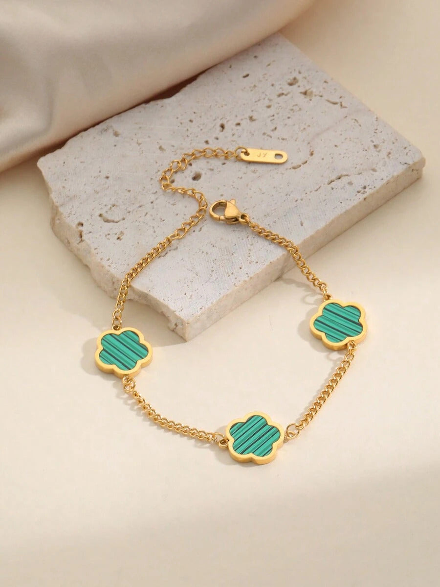 パーソナリティジュエリー ステンレススチールゴールドコーティング 5枚葉の花モチーフ ブレスレット 女性用 多色展開 光沢感あり おしゃれなデザイン フォーマルなシーンや普段でも活躍