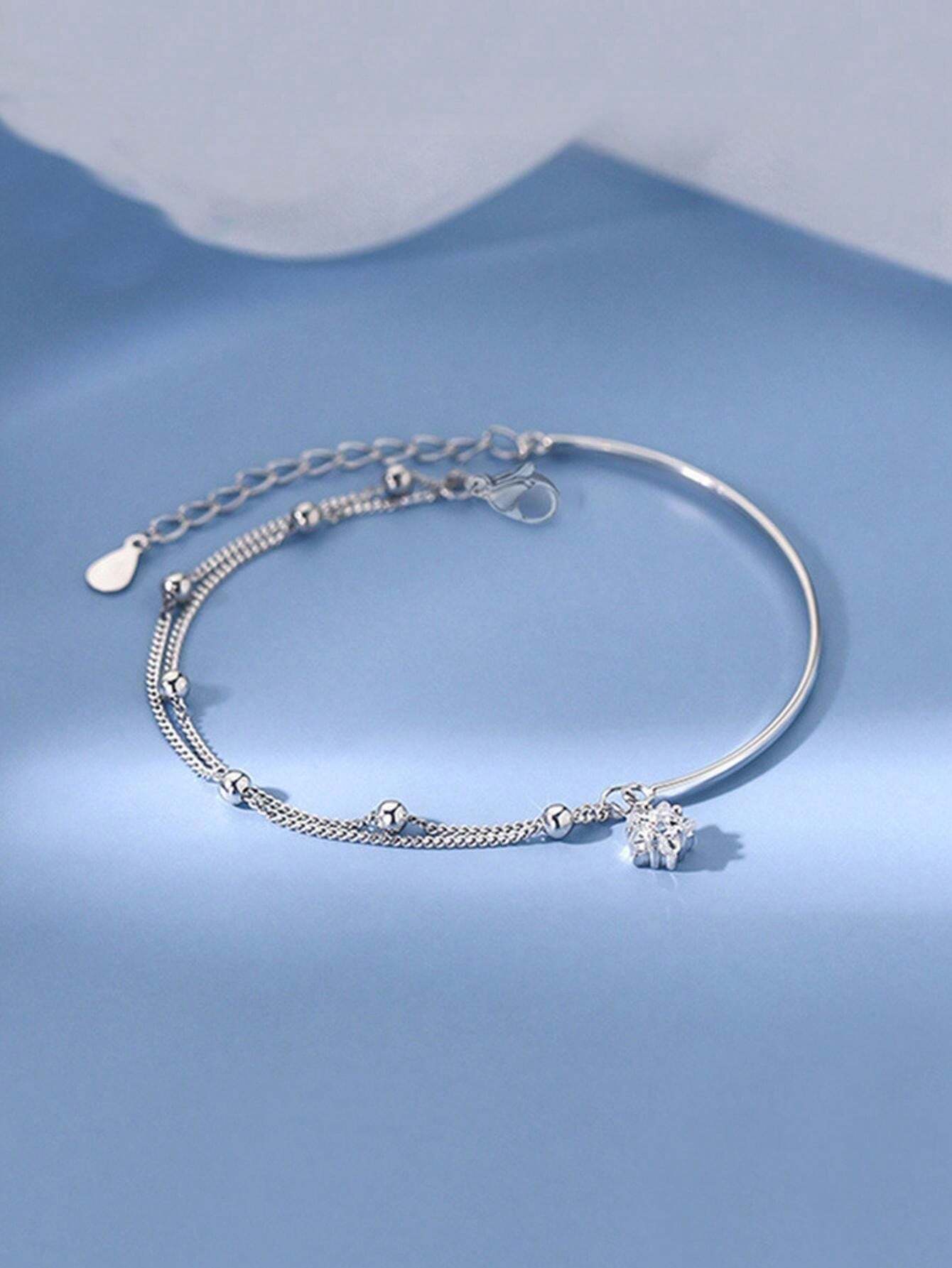 シンプルなハーフチェーンブレスレット デザインにスターが入っていて女性らしさを演出 2層構造