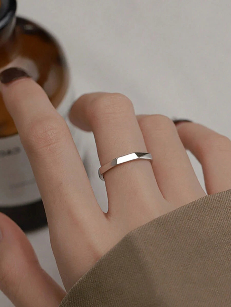 1個 プレーンバンドリング、ミニマリストでカジュアル、日常着用に適しています