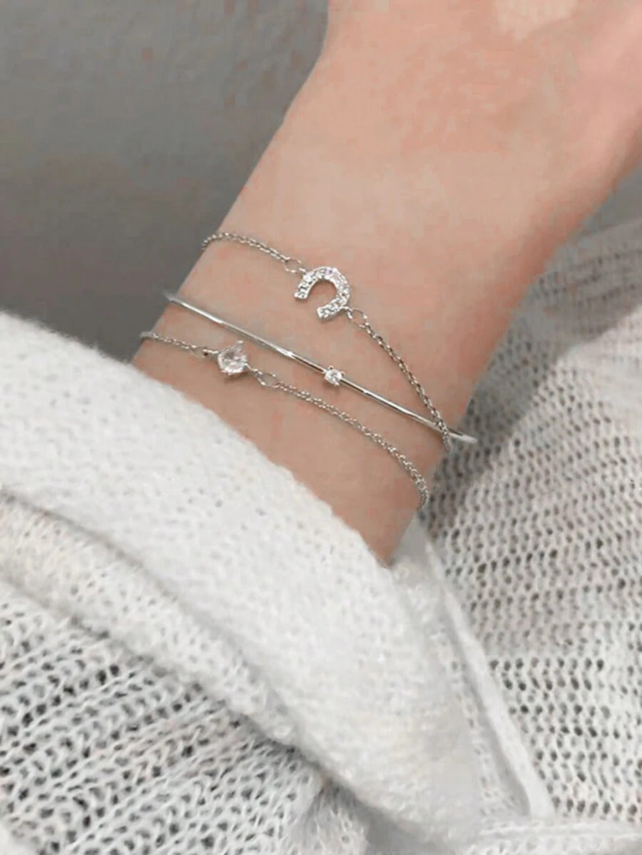 シンプルでエレガントなライトラグジュアリー馬蹄型鉄製ダイヤモンド インレイ プレーンリング ブレスレットセット、女性の日常着に適しています(水に触れないでください)