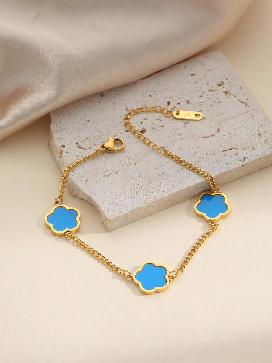 パーソナリティジュエリー ステンレススチールゴールドコーティング 5枚葉の花モチーフ ブレスレット 女性用 多色展開 光沢感あり おしゃれなデザイン フォーマルなシーンや普段でも活躍